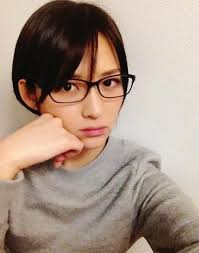 https twitter com suzukisakiika people with glasses aesthetic women beauty girl