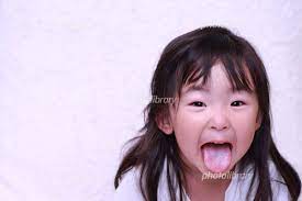 舌を出す女の子 写真素材 [ 841016 ] - フォトライブラリー photolibrary