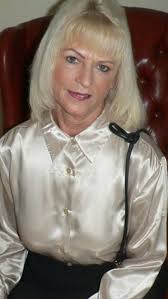 White satin plunge oversized blouse. Pin Von Robert Schweizer Auf Satin Blouse Bluse Satin Stiefel