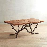 The curved base and the variety of heights are carefully studied to allow them to lie close to each other and to the poufs of the same collection, creating compositions that are never the same. Pier 1 Cortez Coffee Table Aptdeco