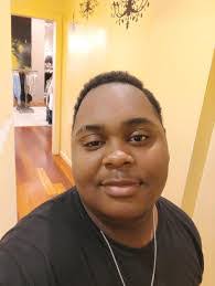 Lizzie Gamble's Instagram, Twitter & Facebook