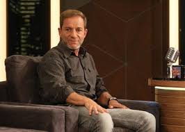 Νωρίτερα σήμερα, τρίτη, με ανακοίνωσή του το υπουργείο πολιτισμού «απάντησε» στο ρεπορτάζ της έλενας ακρίτα, η οποία μέσω ανάρτησης στο προσωπικό της προφίλ στο facebook, ανέφερε ότι σύμφωνα με δημοσιογραφικές πληροφορίες η λίνα μενδώνη ζήτησε την. Dhmhtrhs Lignadhs Exoyn Perasei 4 Xronia Ki Akoma Milame Gia Ton Sakh 8a Ton 3anaepairna