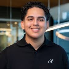 When you run into a turning point in your career, where do you turn? Who  are the people you can reach out to for advice? I have been fortunate to  have a