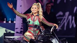 Discover images and videos about shirin david from all over the world on we heart it. 8miczgans8heqm