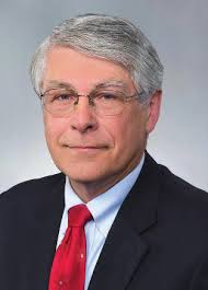 Roberts chosen as university president