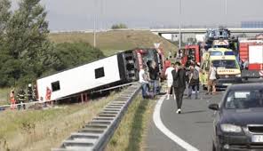 Jun 25, 2021 · a buszbaleset sérültjei szintén kórházba kerültek. Sulyos Buszbaleset Horvatorszagban 10 Ember Meghalt 30 Megserult Az Autopalyan Szmo Hu