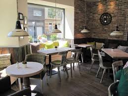 Klein Aber Fein Einrichtung Backerei Cafe Im Vintage Style Stuhlfabrik Schnieder Ludinghausen Kleines Cafe Design Cafe Einrichtungen Cafe