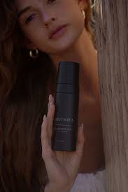 Bring Salon-Quality Sunless Tanning Home with Saint + Sólita