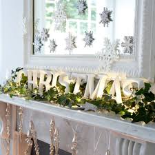 18 Ideas To Decorate Your Home For Christmas On A Budget Holidappy Celebrations