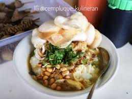 Isian bubur sop juga komplet, ada sayuran, protein, dan karbohidrat. Yuk Sarapan Bubur Ayam Jakarta Khuzaimah Ransel Mungil