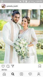 Pin By Dinushika Jayasinghe On Saree Buddhist Wedding Dress Buddhist Wedding Couple Wedding Dress