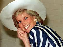 Prinzesin diana gibt es bei ebay! Prinzessin Diana 36 Brautjungfer Uber Ihr Hochzeitskleid Es Waren 7 Meter Zerknittertes Durcheinander Bunte De