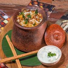 Amalan rumah terbuka telah menjadi satu tradisi dan syawal dirasakan tidak lengkap tanpa penganjuran rumah terbuka untuk meraikan keluarga, jiran serta sahabat handai. Menu Chaibaseminyak