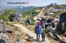 Check spelling or type a new query. Objek Wisata Karang Para Sukabumi Miliki Sirkuit Motocross Selanjutnya Paralayang