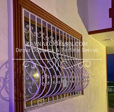 Ferforje Pencere Korkulugu In 2020 Furniture Room Divider Home Decor