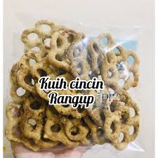 Kuih cincin merupakan kuih tradisional masyarakat melayu brunei di sabah.kuih cincin ini merupakan makanan istimewa bagi kaum di sabah. Kuih Cincin Sabah Rangup Mini Shopee Malaysia