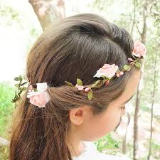 76bc0a40b234fa0afbbf6576f8a072fb jpg 736 736 kommunion frisur madchen kommunion frisuren erstkommunion frisur