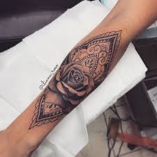 1 639 Likes 17 Comments That Mandala Girl Iliana Rose On Instagram Good Morning From London Town Here Cuff Tattoo Forearm Tattoo Women Hand Tattoos