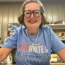 What are the must-see attractions and activities in Scottsboro, Alabama?