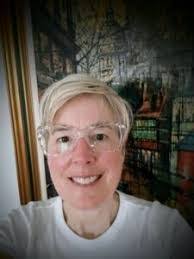 Deirdre Morris's Instagram, Twitter & Facebook