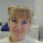 Melissa Crysler's Instagram, Twitter & Facebook