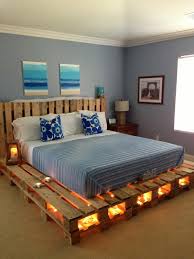Beim europaletten bett bauen vergleichen, solltest du dich immer schon im voraus in einem europaletten bett bauen test über den jeweiligen bestseller informieren. Bett Aus Paletten 32 Coole Designs Archzine Net