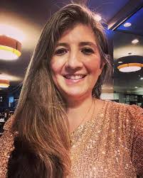 Elaine Maes's Instagram, Twitter & Facebook