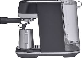 A precise dose of coffee grounds. Sage Bambino Plus Art Of Coffee