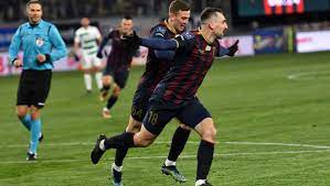Grający na co dzień w pogoni szczecin nastoletni piłkarz podawał karolowi świderskiemu przy wyrównującej bramce. Pko Ekstraklasa Kacper Kozlowski Odmienil Gre Pogon Szczecin Lepsza Od Lechii Gdansk Sport Tvp Pl