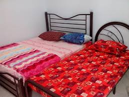 Lukisan mural the loving sisters terletak di jalan bulatan bakri, sebuah lukisan mural. Bakri Inn Homestay Muar Malaysia Booking Com