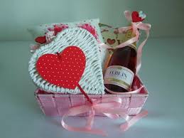 Panier Cadeau Special Saint Valentin 56 Champagne Pralines Livraison 24 Heures Belgique France 48h