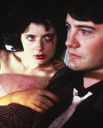 Más que un documental de viajes, estamos ante una exploración de la vida,  la identidad y el poder de contar historias. La cineasta chilena Amanda Puga  retrata en este viaje crudo y