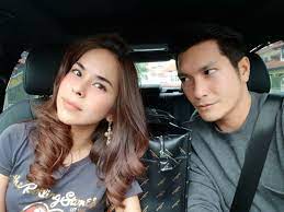 Popular across social media he has amassed more than 600,000 followers on instagram. Couple Spotlight How Kim Raymond Keith Foo Went From Power Couple To Chic Parents Tatler Malaysia