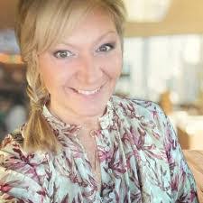 Susan Bohl's Instagram, Twitter & Facebook