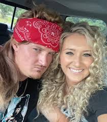 Breanne Wright's Instagram, Twitter & Facebook