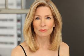 Ann Holbrook's Instagram, Twitter & Facebook