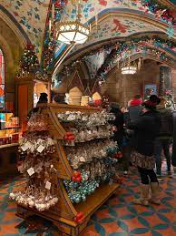 When does disneyland decorate for christmas. Disneyland Paris Christmas Time All You Need To Know