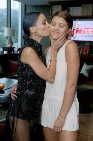 Contact sofia richie on messenger. Nicole Richie And Sofia Richie Look Like Twins In Rare Selfie