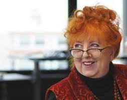 ISSN 2196-9450 Winter- semester 21/22 S. 86 SPOTLIGHT Karrierecoach München  Der erfolgreiche Start im ersten Job in Corona- Zei