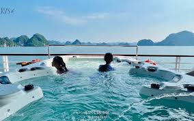 參加Iris Luxury Cruise，探索下龍灣一日遊（越南） - Klook香港