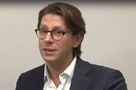 Two quit JLL in retail redundancy protest