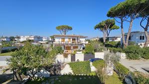 Villa in vendita in Circeo Residenziale, 1, Porto Badino - Litoranea Circeo,  Terracina — idealista, N.1 in Italia
