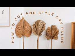 Diy Dry Palm Home Decor Youtube Palm Leaf Decor Paper Flowers Diy Crafts