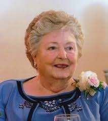 Laura Primrose's Instagram, Twitter & Facebook