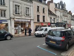 Our top picks lowest price first star rating and price top reviewed. Braquage Chez Sfr A Nogent Le Rotrou Trois Personnes Interpellees Un Homme Toujours En Fuite L Action Republicaine