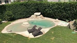 La pavimentazione riveste un ruolo cruciale all'interno di un giardino se si vuole impreziosirlo con comodi arredi. Come Arredare Un Giardino Con Piscina Novero Giardini