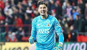 Peki altay bayındır kimdir, aslen nerelidir, kaç yaşındadır, futbol kariyeri nedir? Altay Bayindir Kimdir Altay Bayindir Nereli Ve Kac Yasinda
