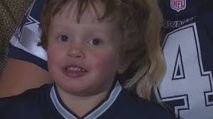 3-year-old Cowboys fan is all heart