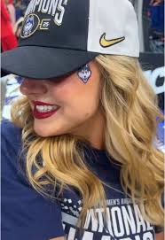 💍 X12 #uconn #wbb #nationalchamps #danceteam #college #uconnwbb