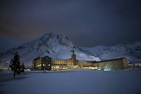 Todos Los Secretos De Vall De Nuria Mucho Mas Que Una Estacion De Esqui Estaciones De Esqui Maravillas Del Mundo Estacionamiento